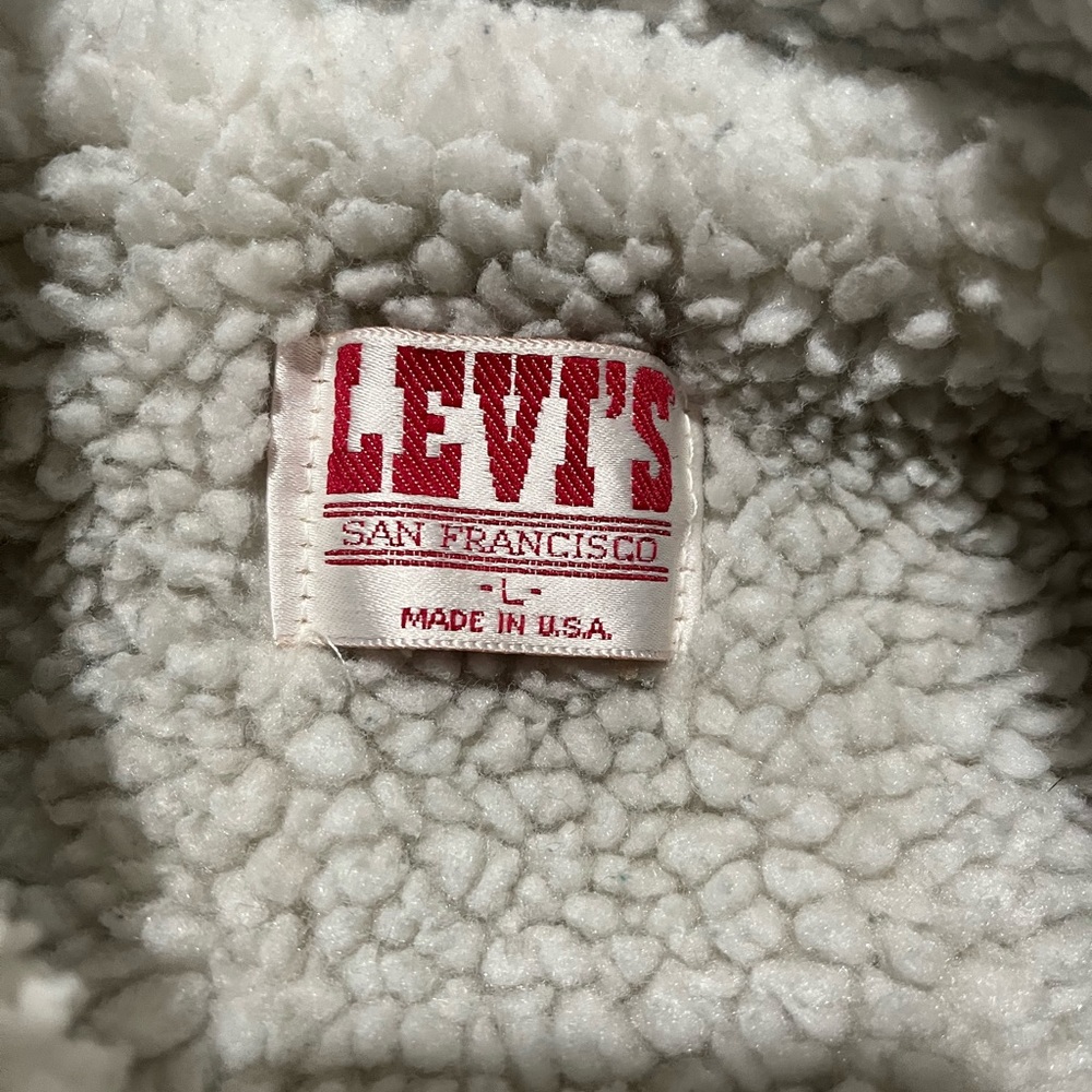 Vintage Levi’s denim jacket size large